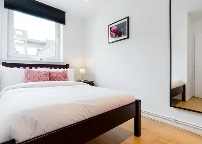 Cosy 4 Bed Apt In Central London - Sleeps 8