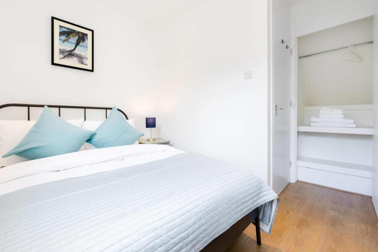 Cosy 4 Bed Apt In Central Sleeps 8 Appartamento