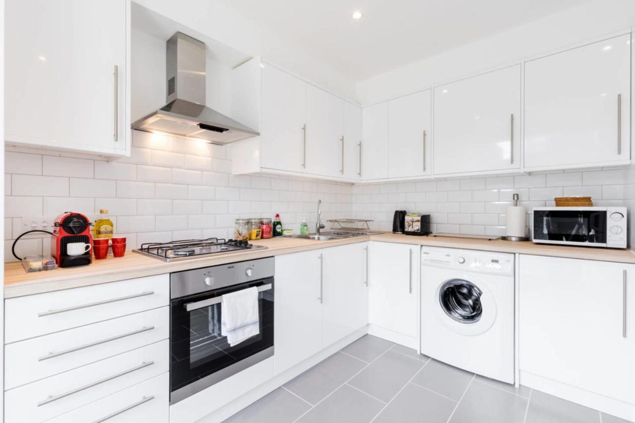 Cosy 4 Bed Apt In Central Sleeps 8 * Londra